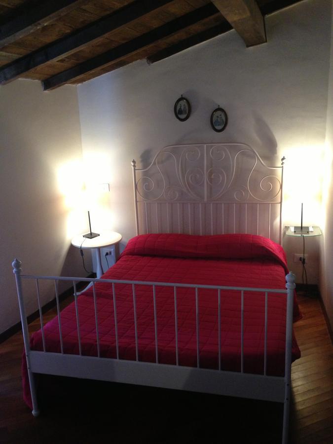 B&B Vicolo Vecchio テッラチーナ エクステリア 写真