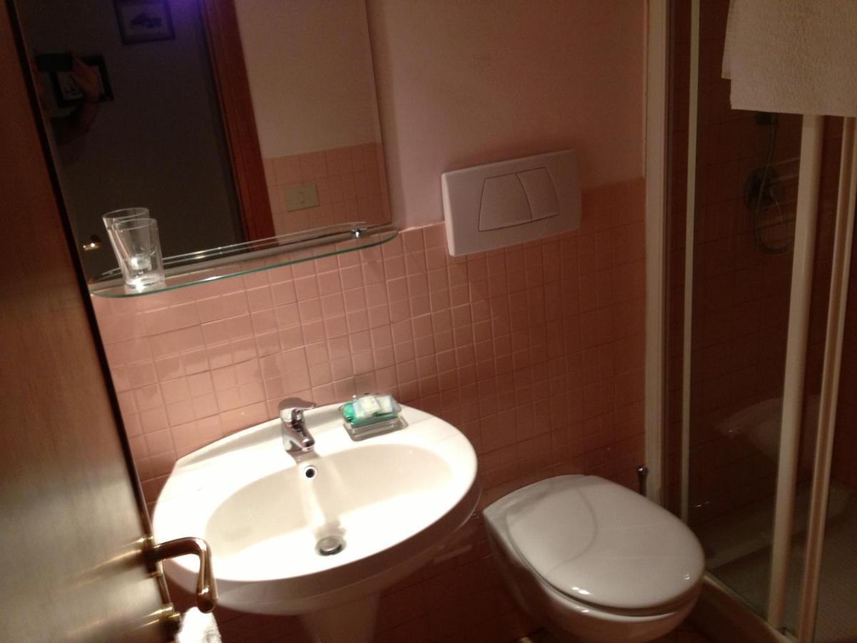 B&B Vicolo Vecchio テッラチーナ エクステリア 写真